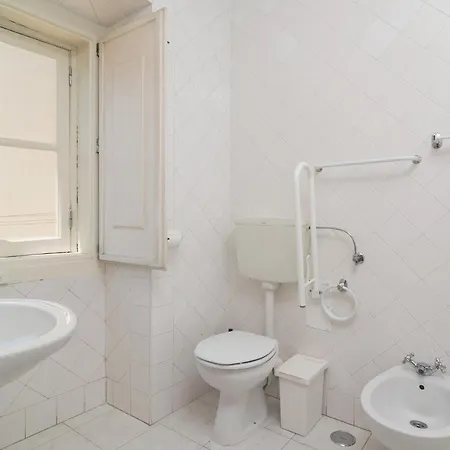 Apartment Like Us In The Castle Lisbon