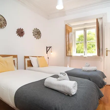 Like Us In The Castle Apartment Lisbon
